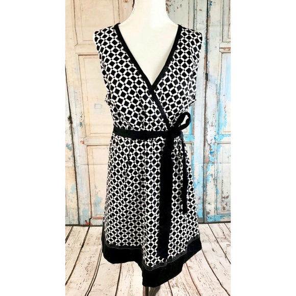 Lane Bryant Dresses & Skirts - LANE BRYANT Sleeveless A-Line Belted Dress